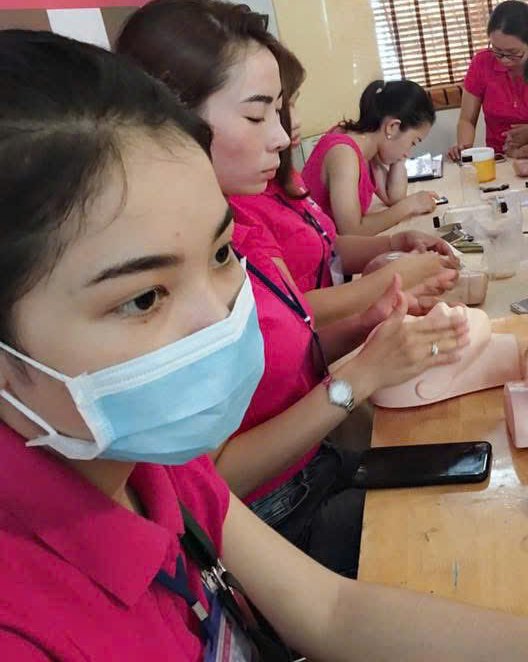 Luyện thao tác trên đầu mẫu
